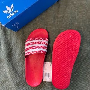 Adilette slides